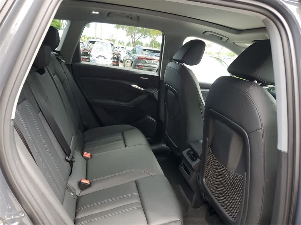2025 Audi Q6 e-tron Prestige 21