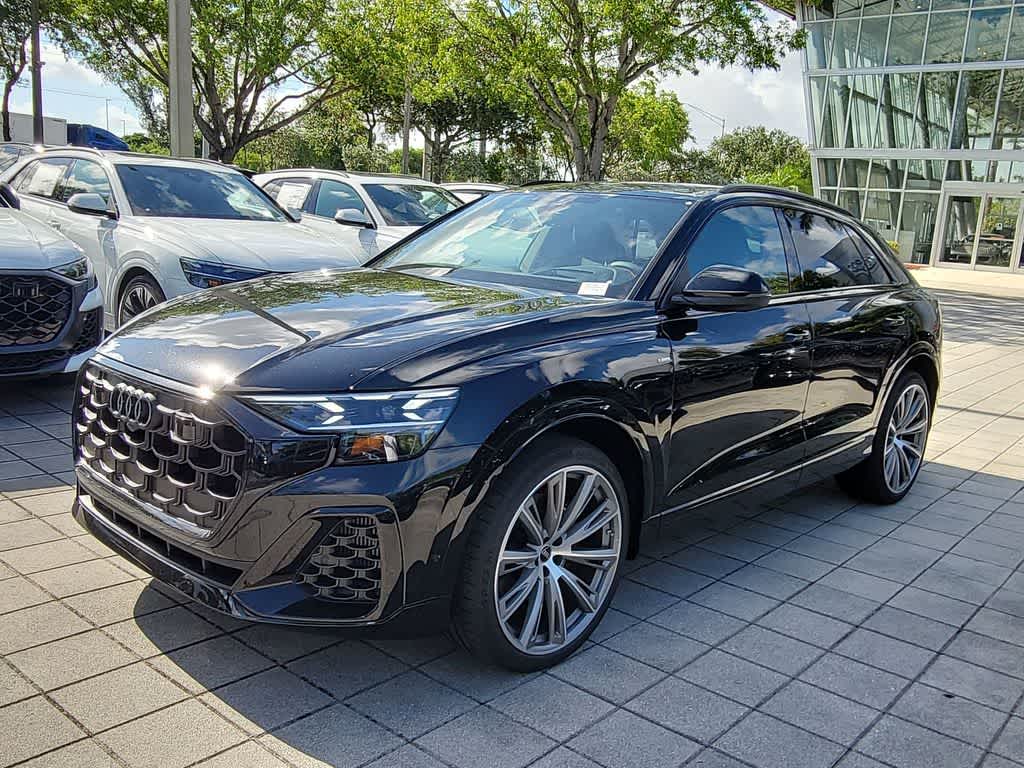 Thumbnail: 2026 Audi Q8 - 4