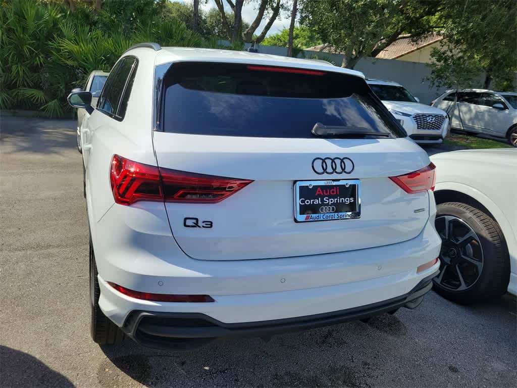 Thumbnail: 2025 Audi Q3 - 3