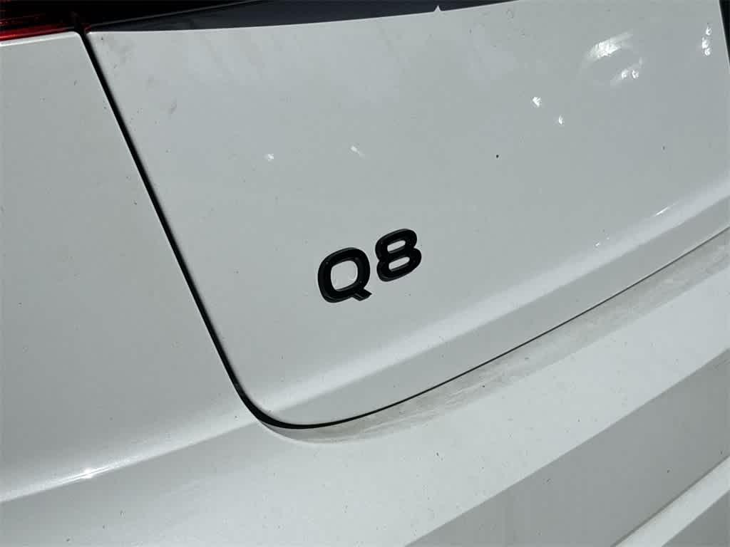 Thumbnail: 2025 Audi Q8 - 21