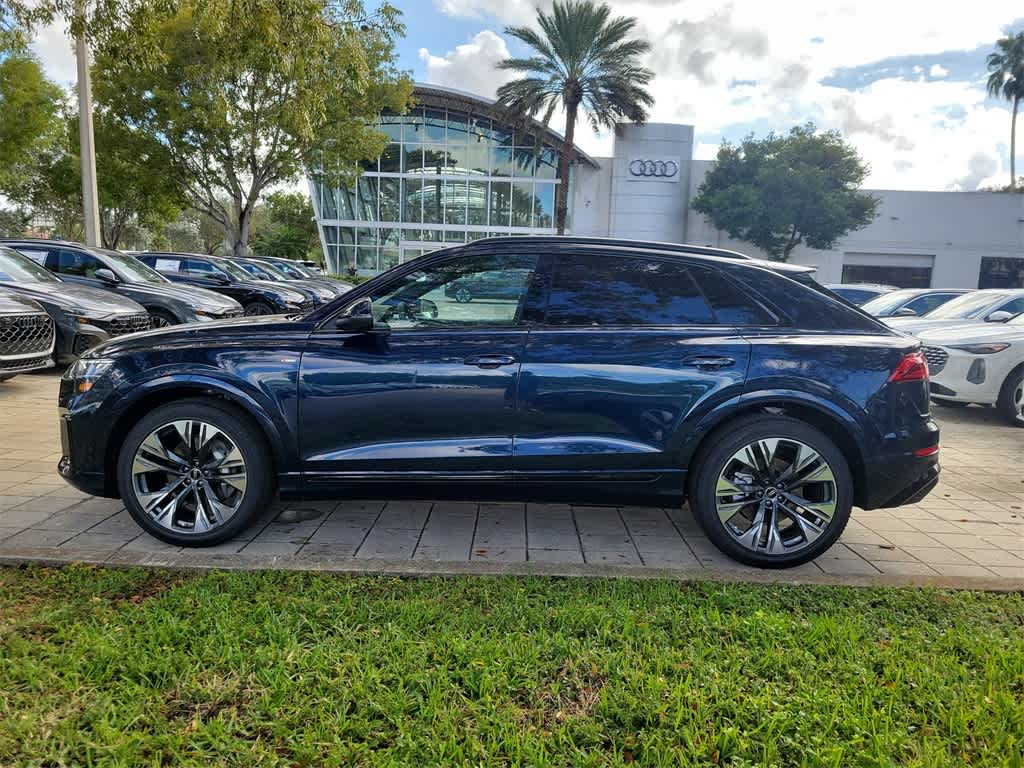 Thumbnail: 2026 Audi Q8 - 5