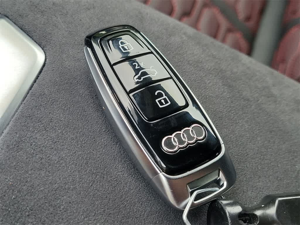 Thumbnail: 2026 Audi RS 6 - 20