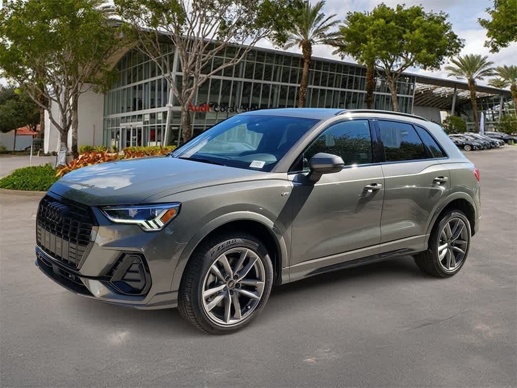 Thumbnail: 2025 Audi Q3 - 1