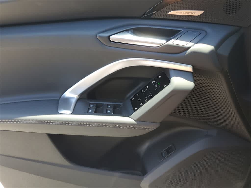 Thumbnail: 2025 Audi Q5 - 27