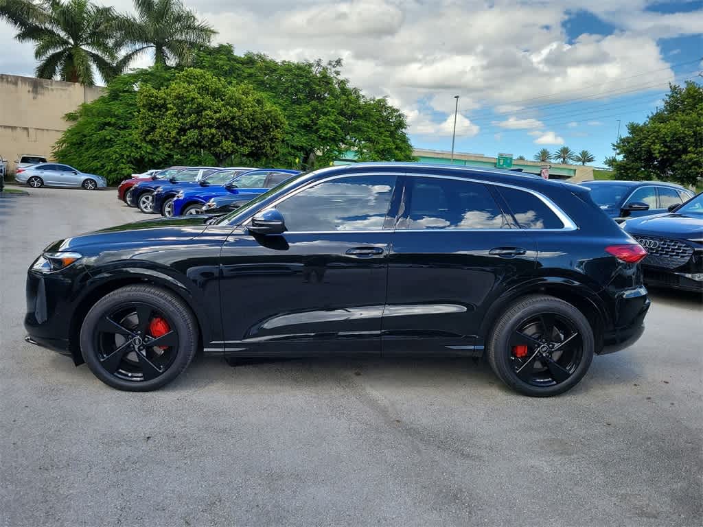 Thumbnail: 2025 Audi Q5 - 3