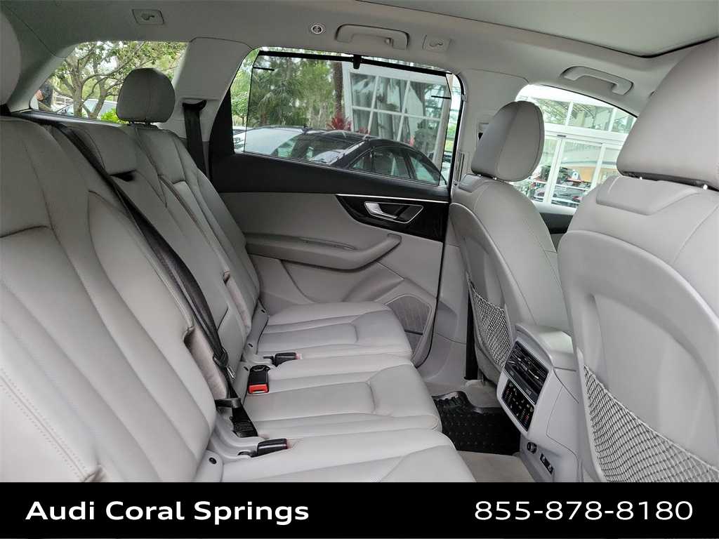 Thumbnail: 2022 Audi Q7 - 21