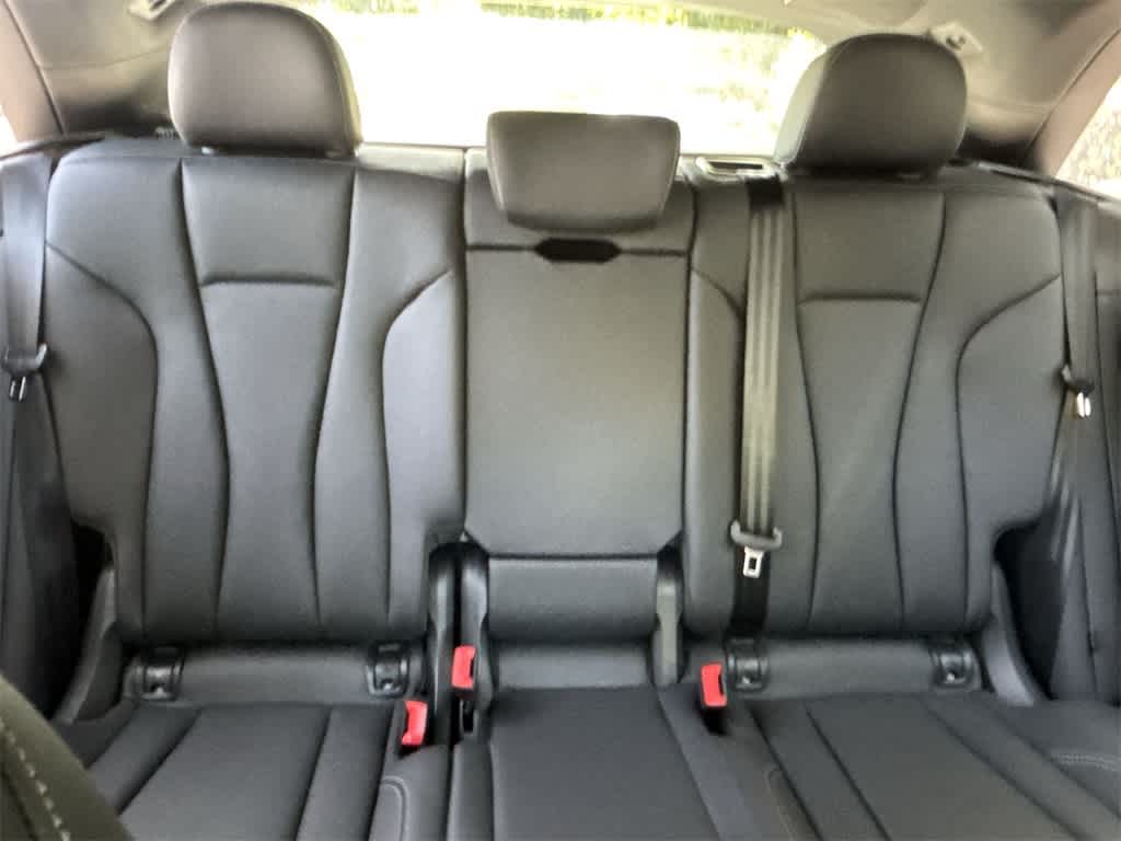 Thumbnail: 2025 Audi Q8 - 14