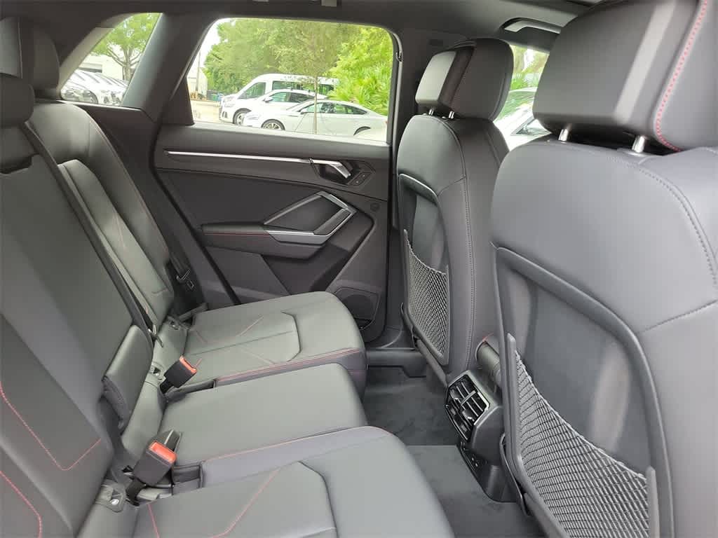 Thumbnail: 2025 Audi Q3 - 21