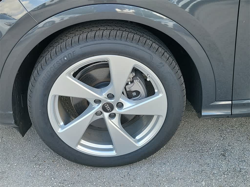 Thumbnail: 2025 Audi Q5 - 8