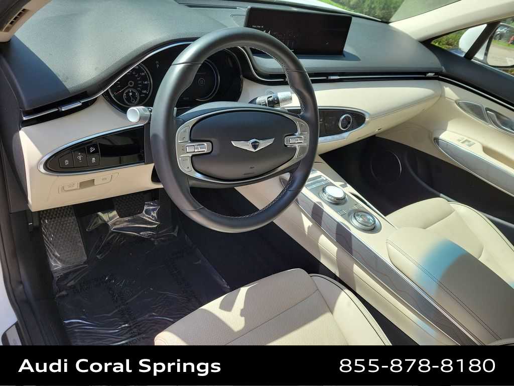 Thumbnail: 2022 Genesis GV70 - 10