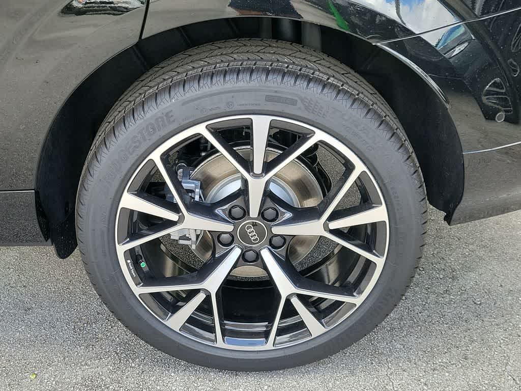 Thumbnail: 2026 Audi Q3 - 16
