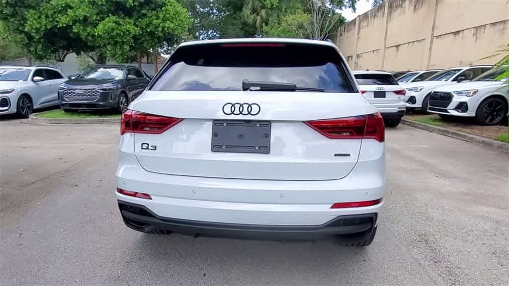 Thumbnail: 2025 Audi Q3 - 7