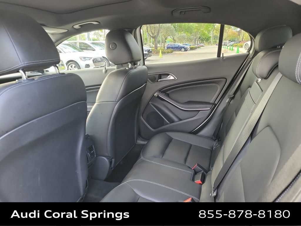 Thumbnail: 2020 Mercedes-Benz GLA - 20