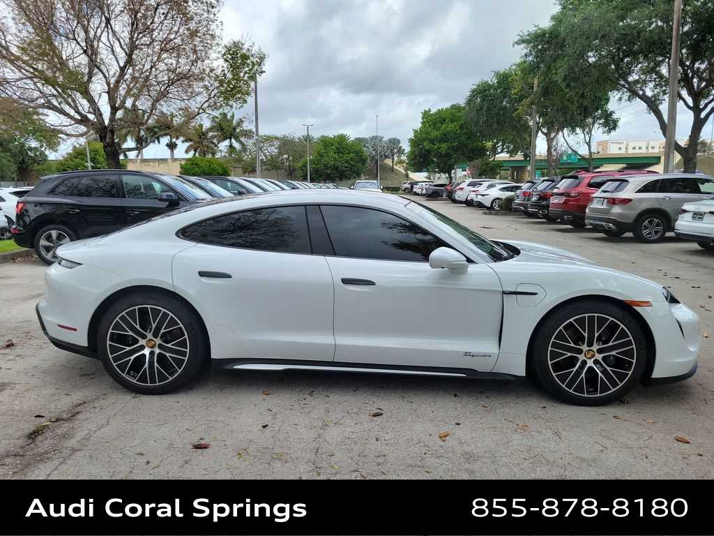 Thumbnail: 2023 Porsche Taycan - 9