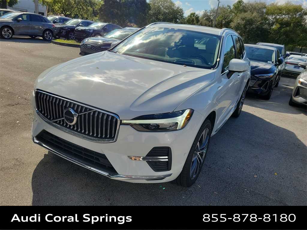 Thumbnail: 2022 Volvo XC60 - 4