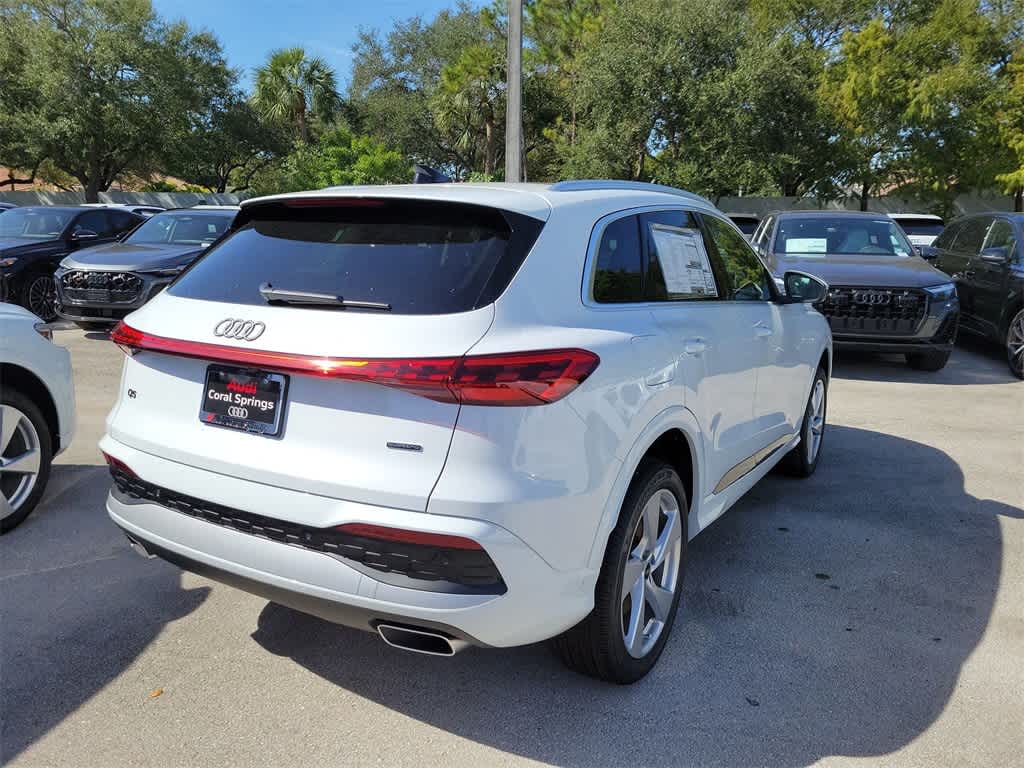 Thumbnail: 2025 Audi Q5 - 11