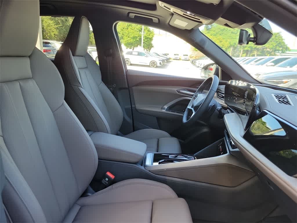 Thumbnail: 2025 Audi Q5 - 14