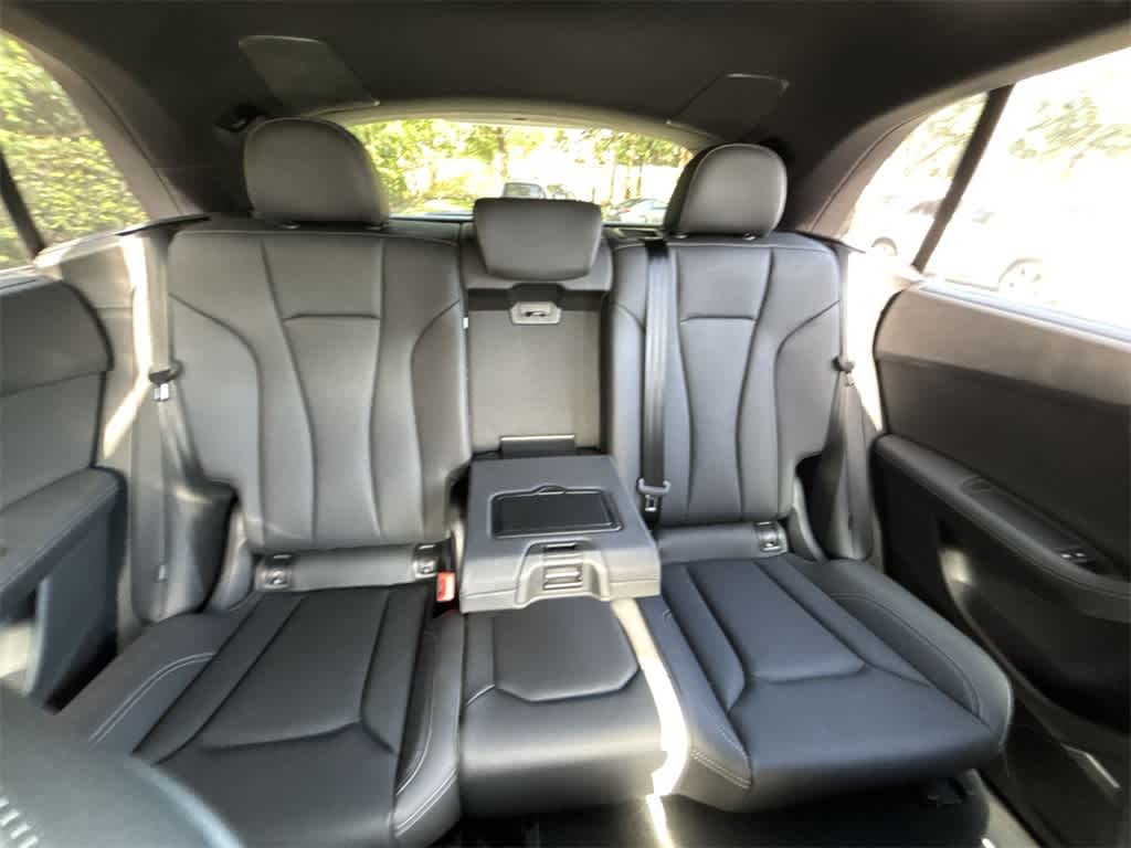 Thumbnail: 2025 Audi Q8 - 13