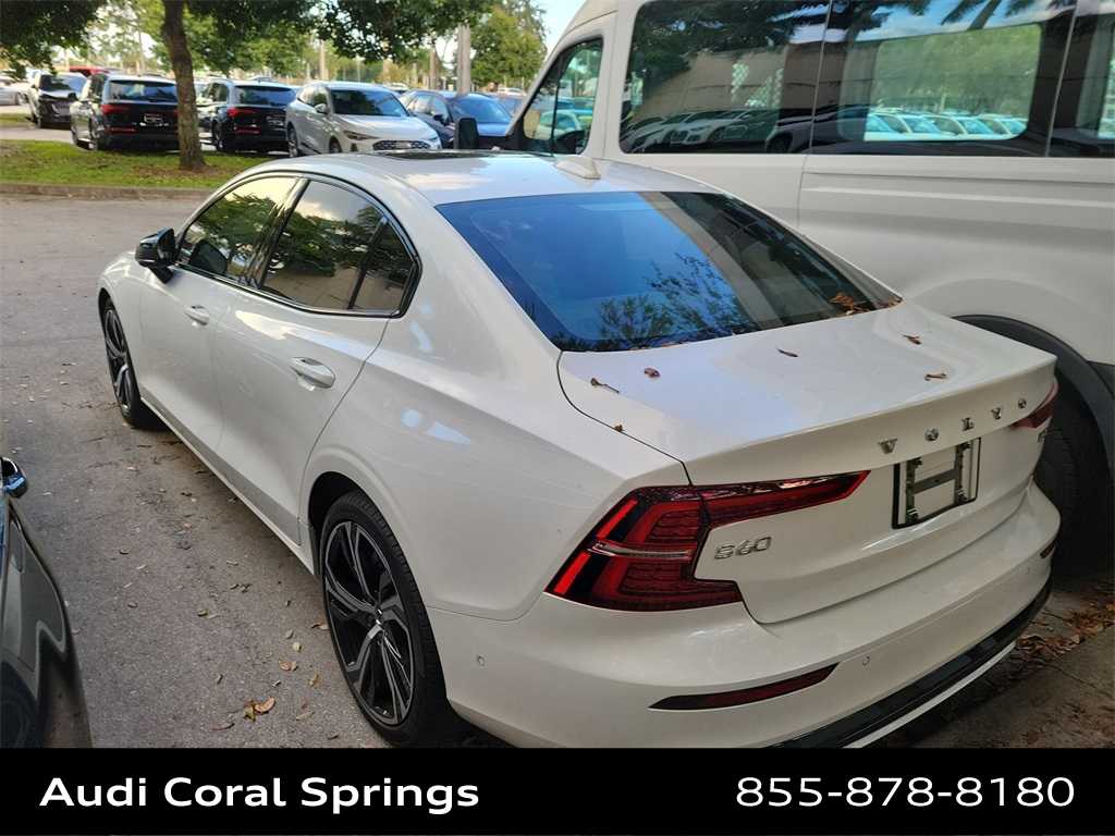 Thumbnail: 2023 Volvo S60 - 16