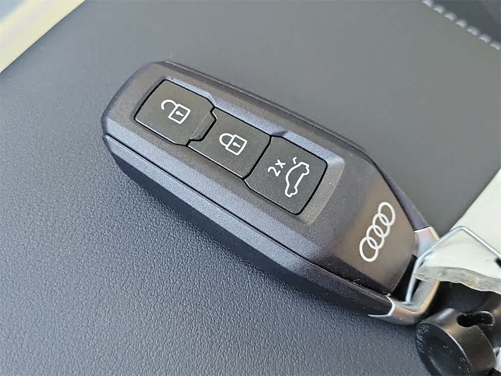 Thumbnail: 2025 Audi Q5 - 20