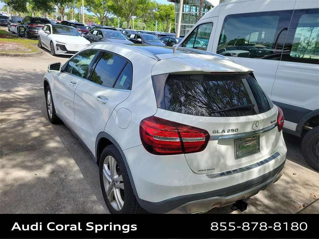 Thumbnail: 2019 Mercedes-Benz GLA - 17