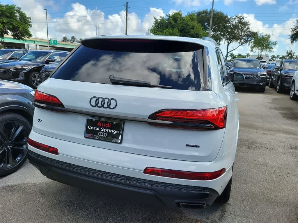 New 2026 Audi Q7 45 Premium SUV