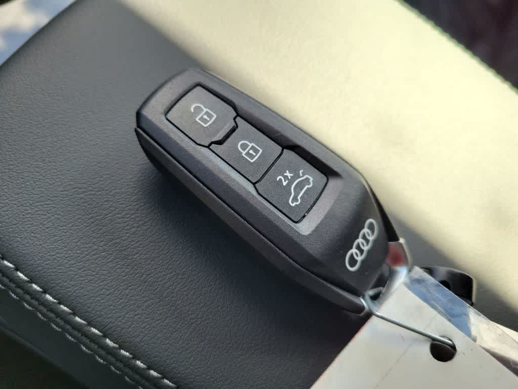 Thumbnail: 2026 Audi SQ5 - 28