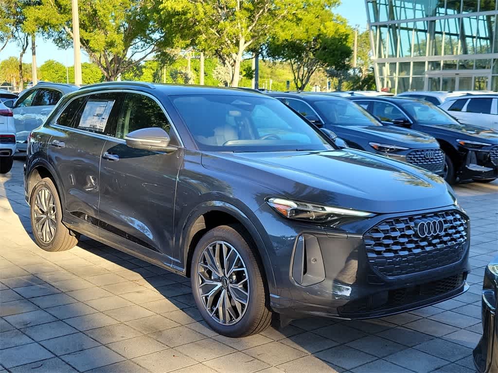 Thumbnail: 2025 Audi Q5 - 6