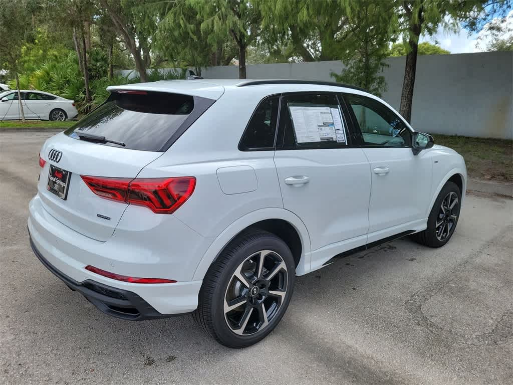 Thumbnail: 2025 Audi Q3 - 8