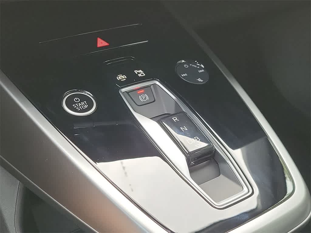 Thumbnail: 2026 Audi Q4 e-tron - 17