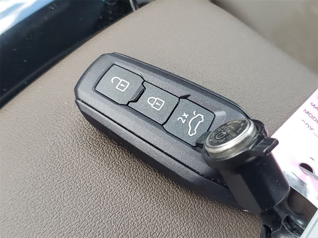 2025 Audi Q6 e-tron Premium Plus 28