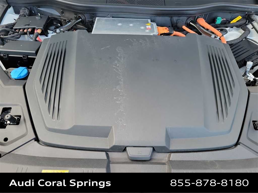 Thumbnail: 2022 Audi e-tron - 9