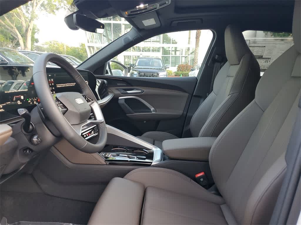 Thumbnail: 2025 Audi Q5 - 11