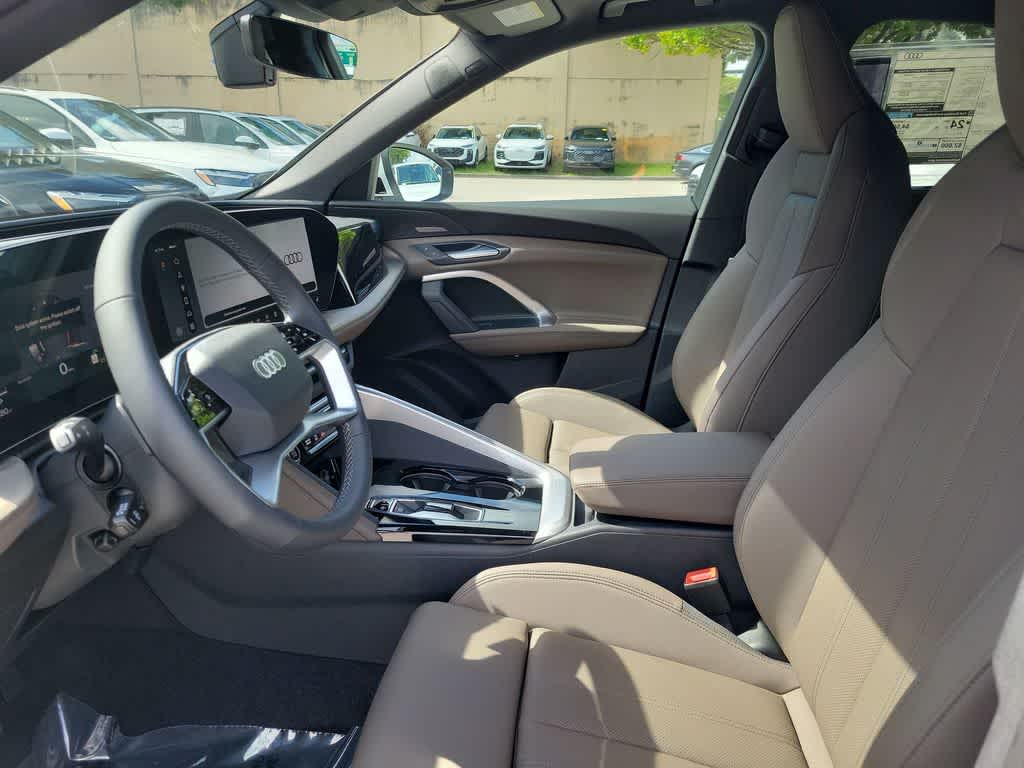 Thumbnail: 2026 Audi Q5 - 11