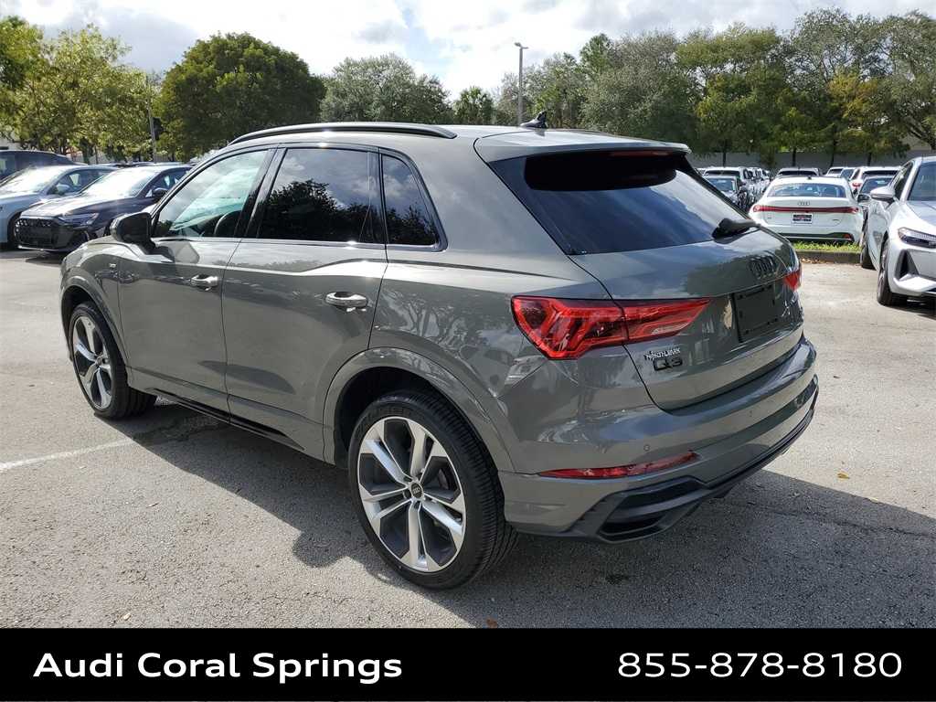 Thumbnail: 2022 Audi Q3 - 12