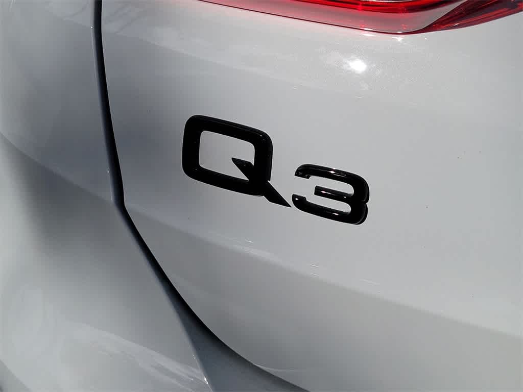 Thumbnail: 2025 Audi Q3 - 7