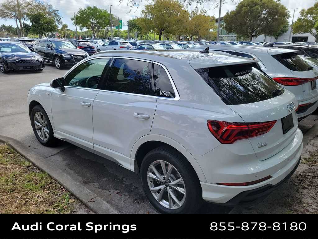 Thumbnail: 2025 Audi Q3 - 15