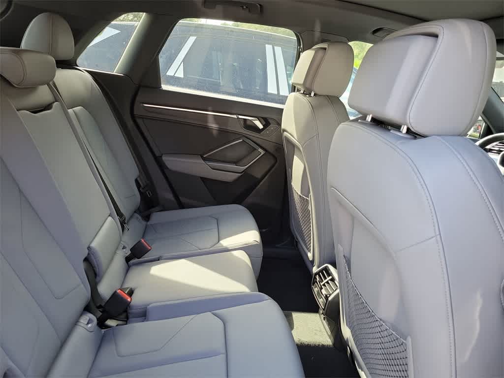 Thumbnail: 2025 Audi Q3 - 21