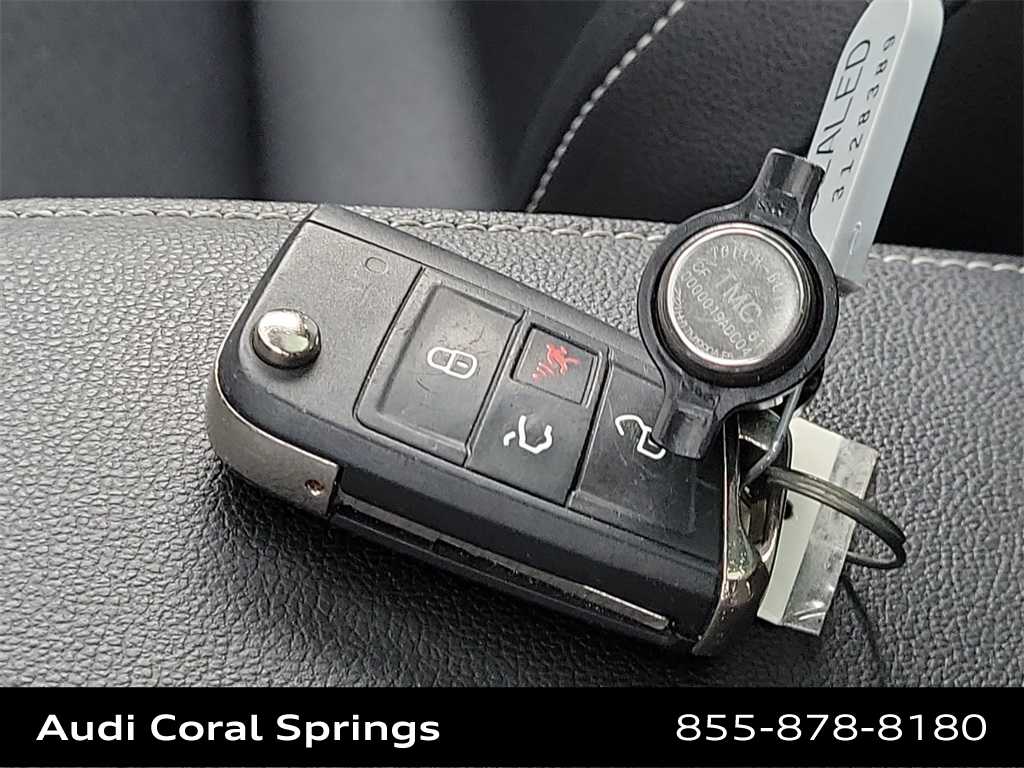 Thumbnail: 2021 Volkswagen Tiguan - 20