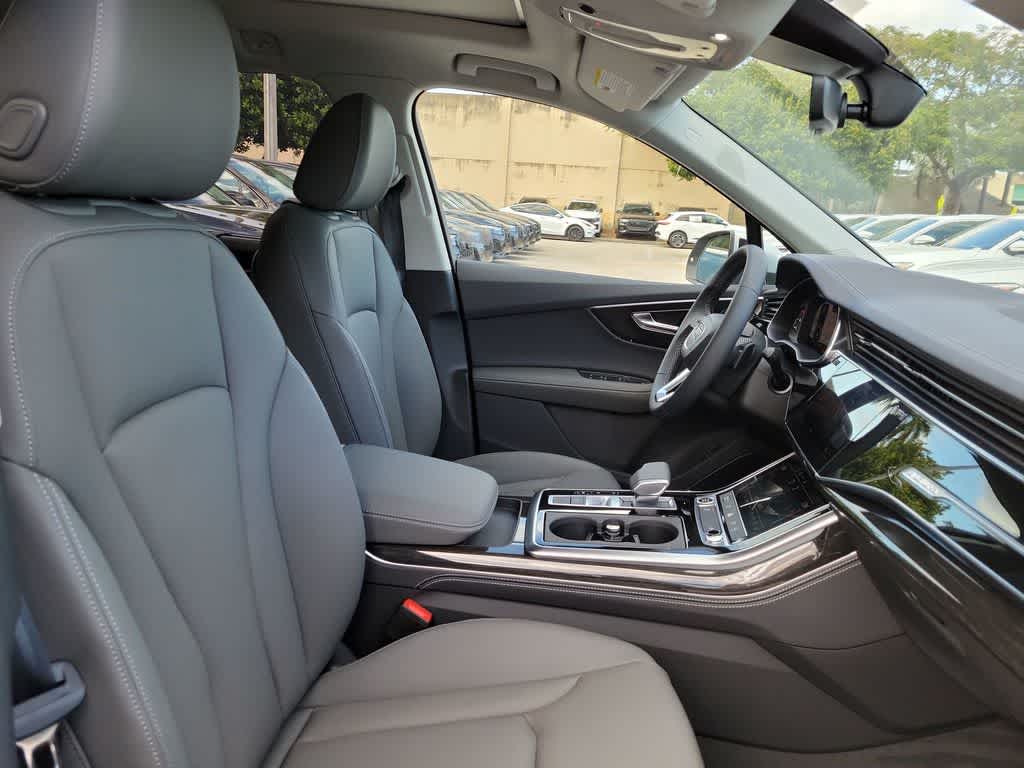 Thumbnail: 2026 Audi Q7 - 14