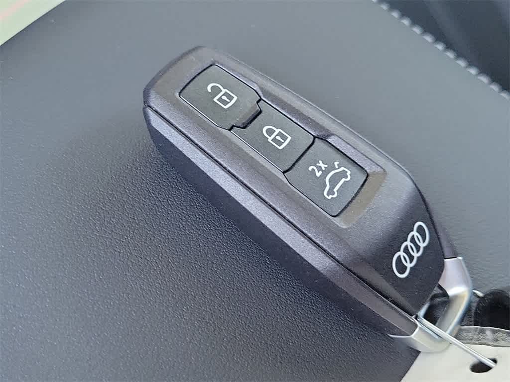 Thumbnail: 2025 Audi Q5 - 20