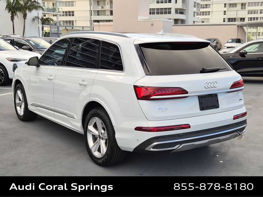 Thumbnail: 2023 Audi Q7 - 4
