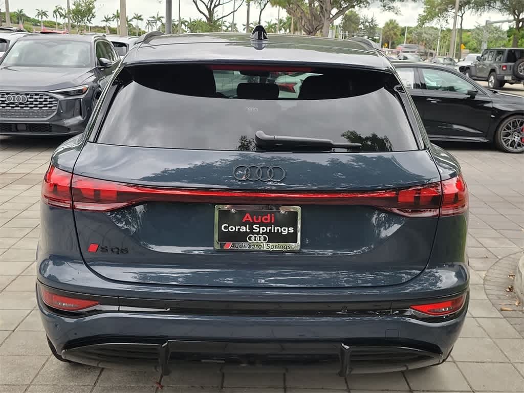 Thumbnail: 2025 Audi SQ6 e-tron - 13