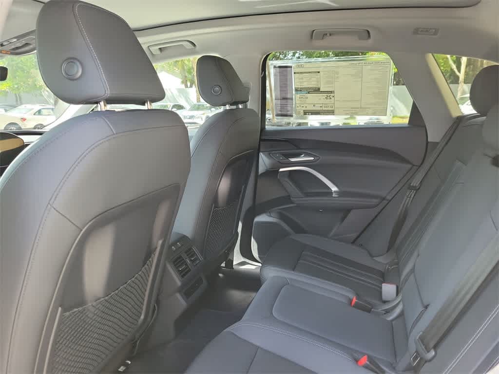 Thumbnail: 2025 Audi Q5 - 12