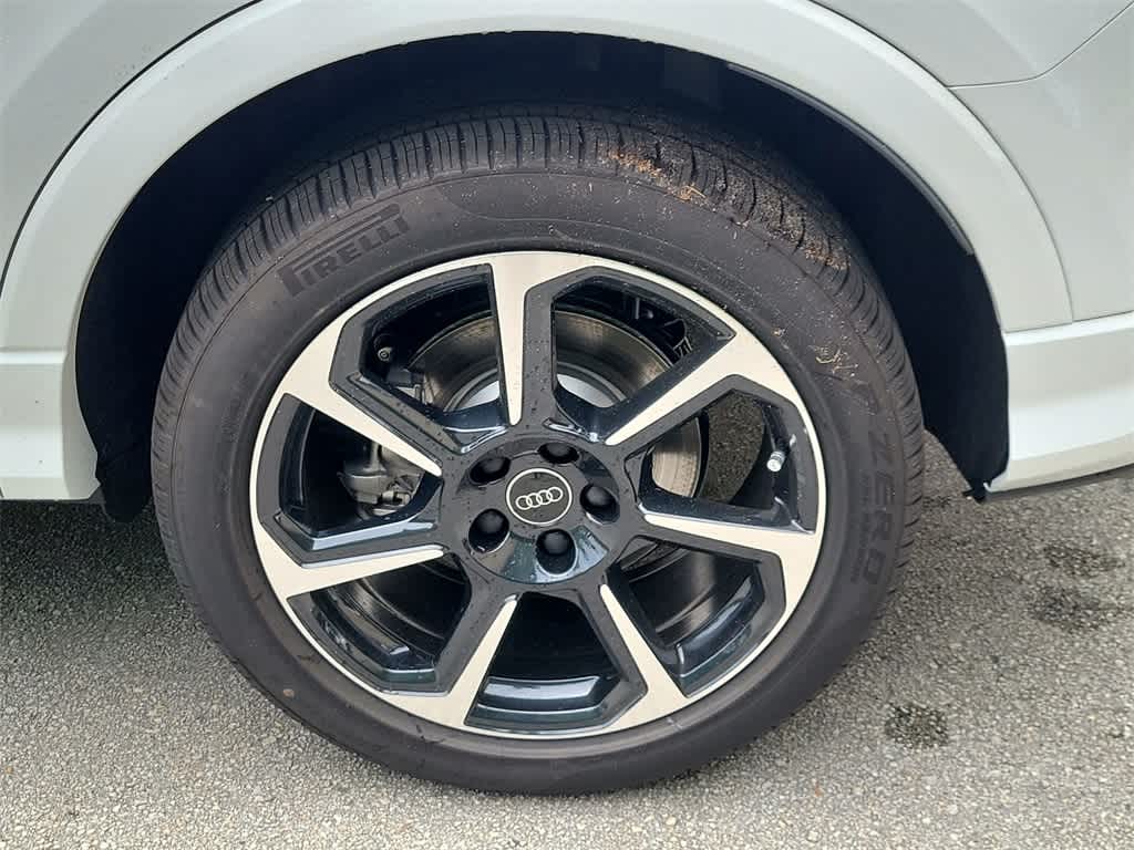 Thumbnail: 2025 Audi Q3 - 16