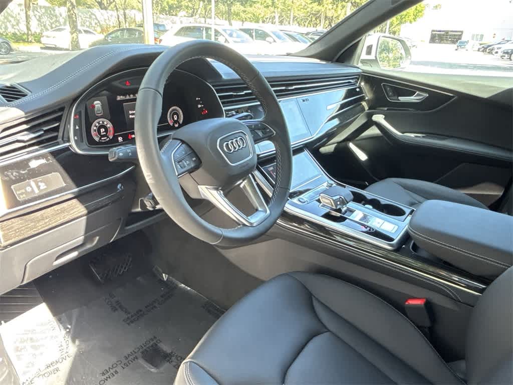 Thumbnail: 2025 Audi Q8 - 16