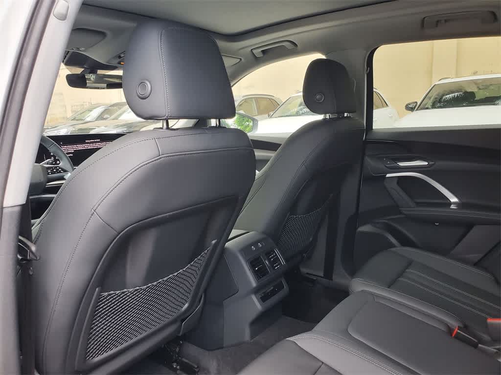 Thumbnail: 2025 Audi Q5 - 19