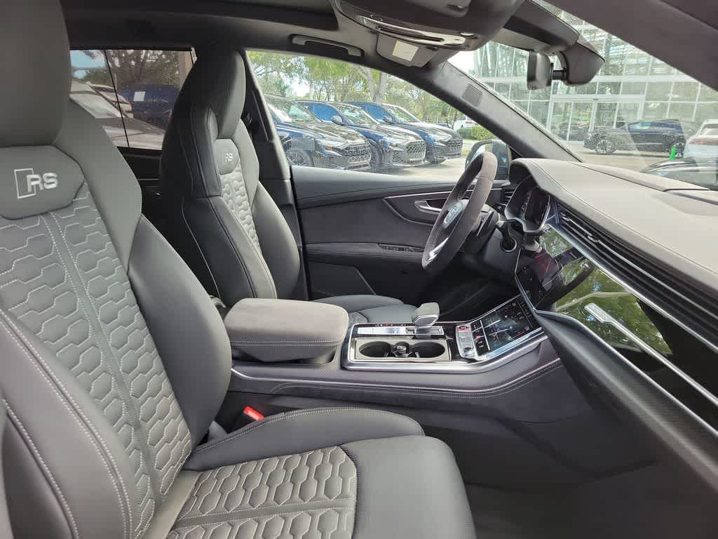 Thumbnail: 2026 Audi RS Q8 - 22