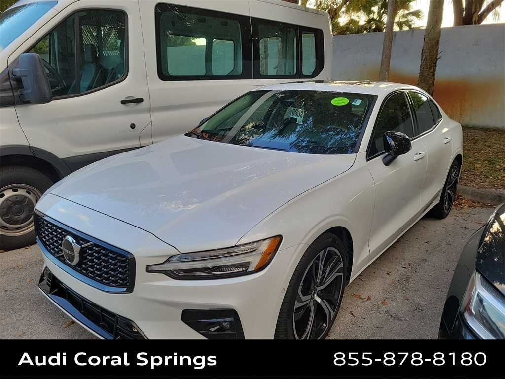 Thumbnail: 2023 Volvo S60 - 2