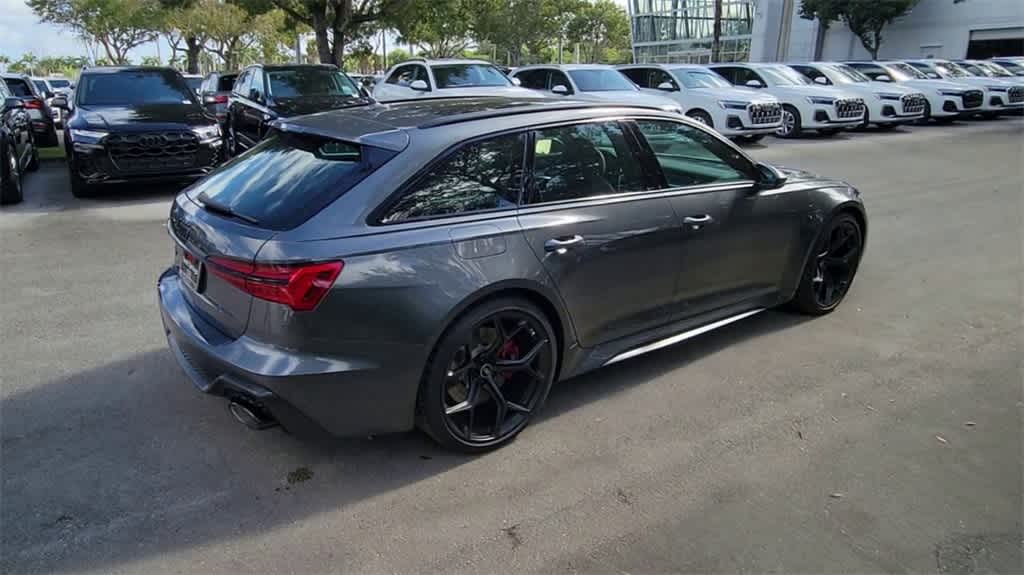 Thumbnail: 2025 Audi RS 6 - 8